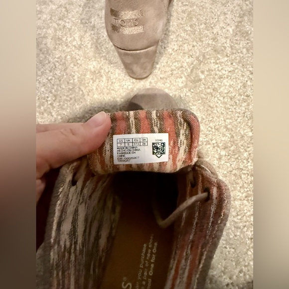TOMS Tan suede wedge ankle boots with lace up front and side zipper #ankleboots - Picture 5 of 5